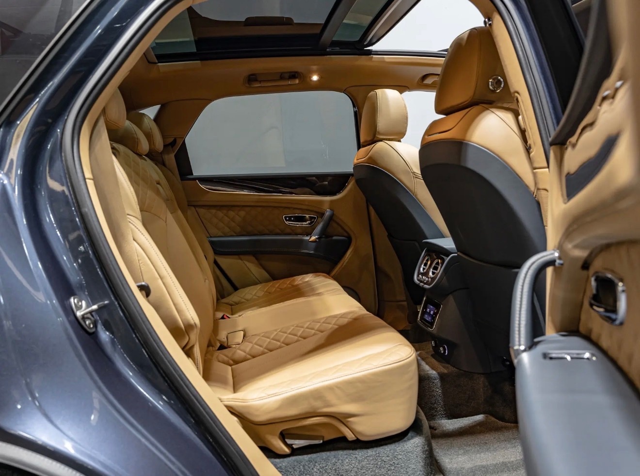 Used Bentley Bentayga 2016 for sale - 77367247: Photo 42