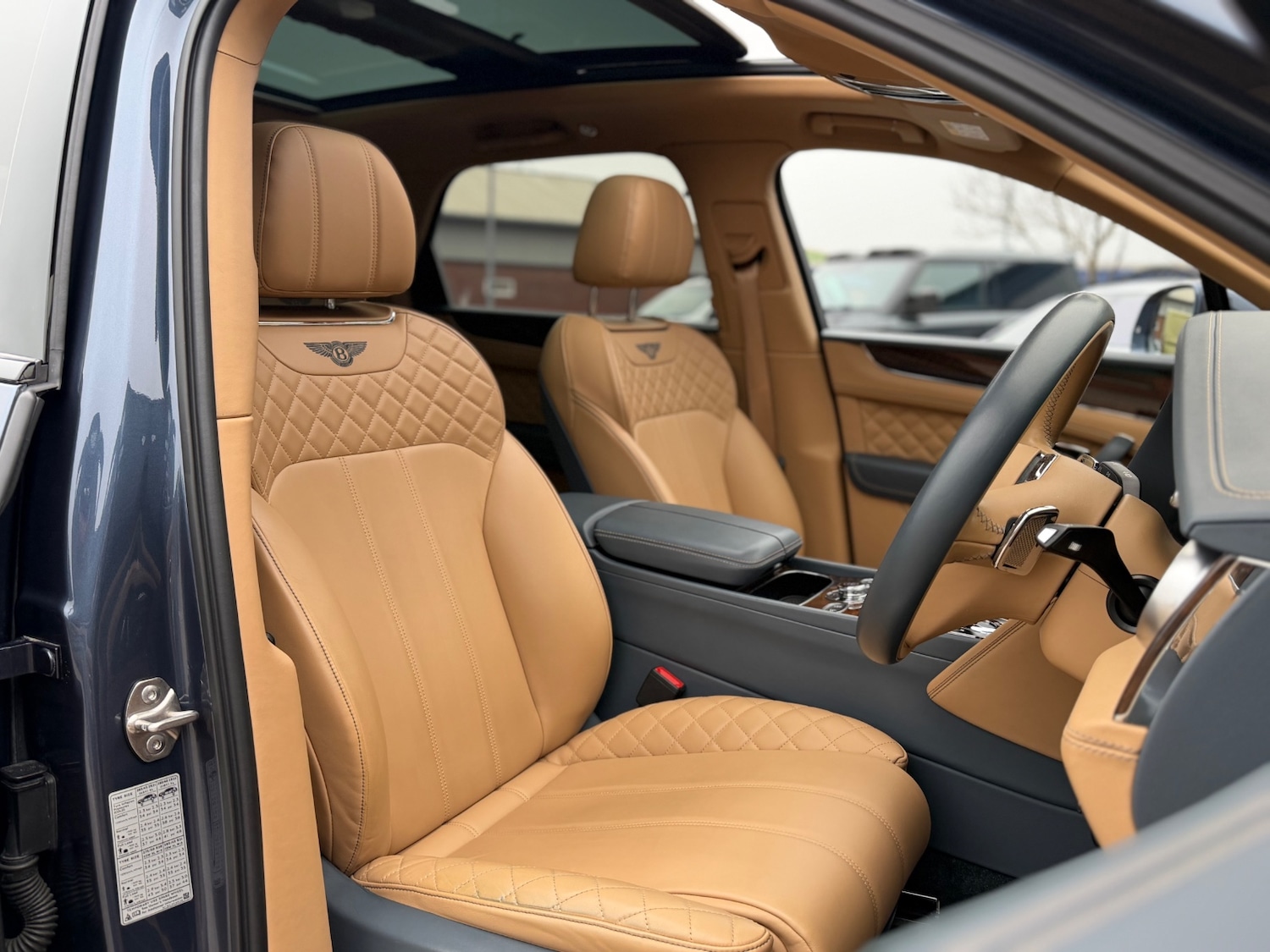 Used Bentley Bentayga 2016 for sale - 77367247: Photo 74