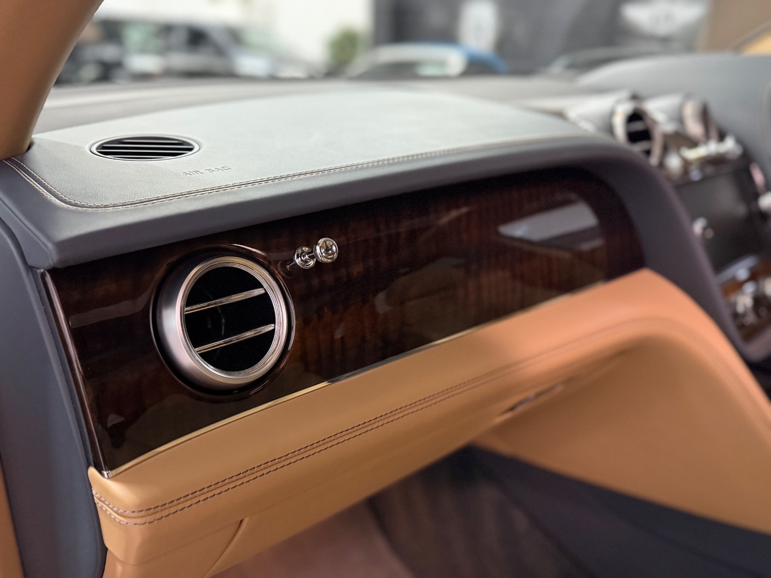 Used Bentley Bentayga 2016 for sale - 77367247: Photo 96