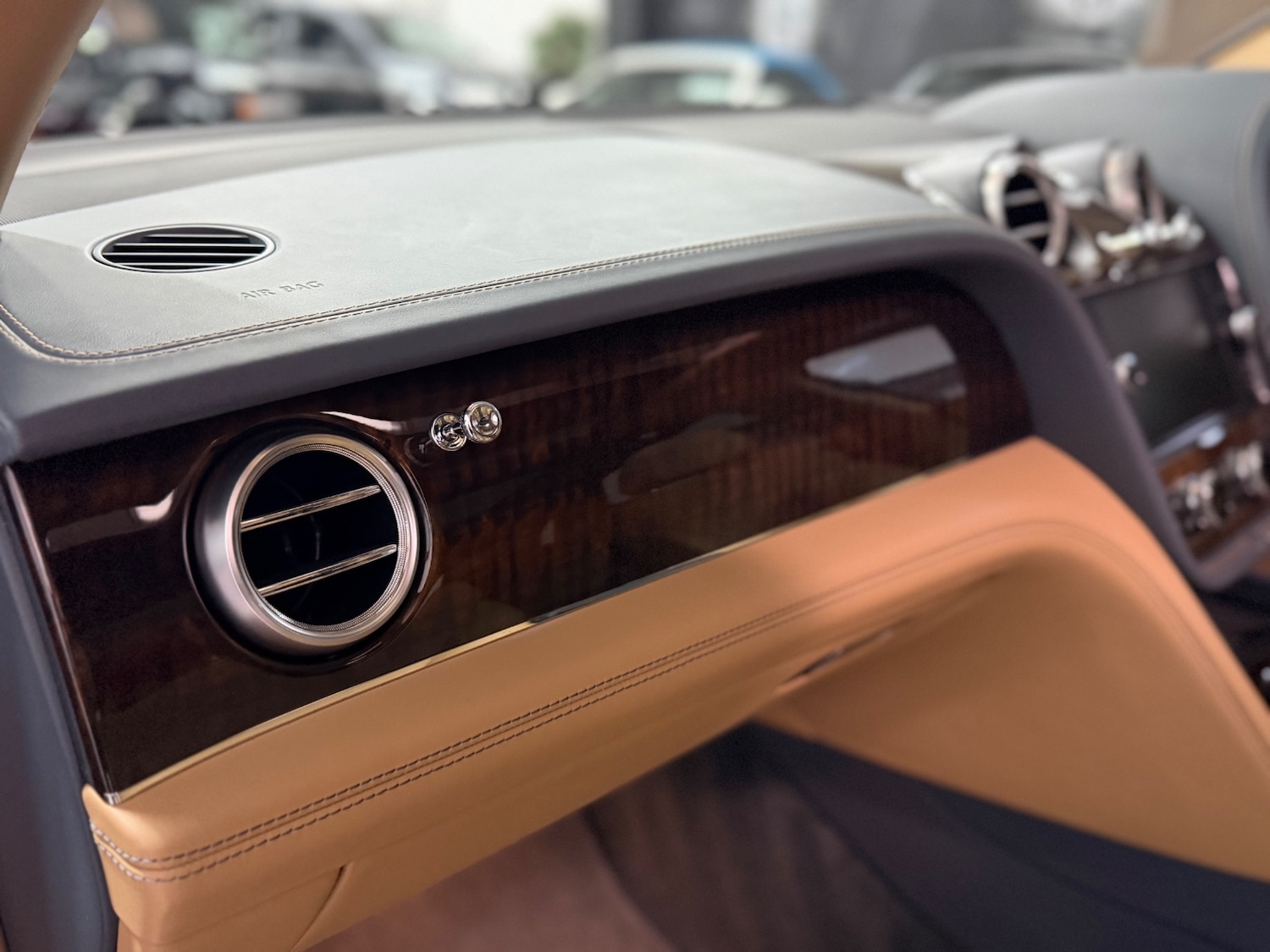 Used Bentley Bentayga 2016 for sale - 77367247: Photo 97