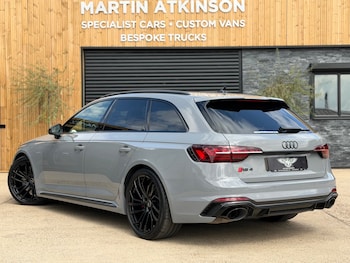 Used Audi RS4 2023 for sale - 79383344: Photo
