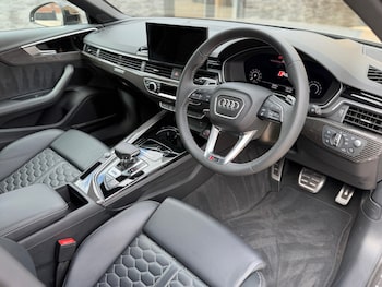 Used Audi RS4 2023 for sale - 79383344: Photo