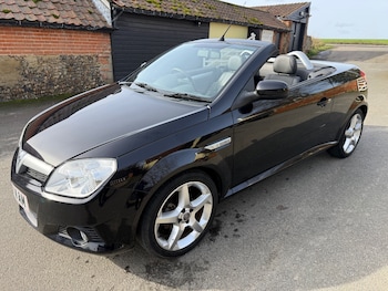 Used Vauxhall Tigra 2007 for sale - 77435345: Photo