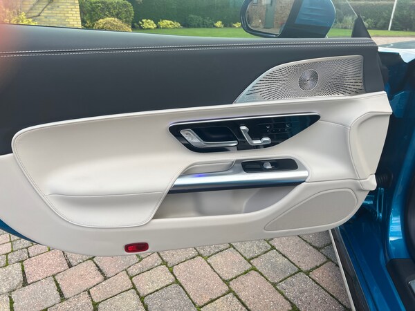 Used Mercedes-Benz SL 2023 for sale - 73838192: Photo 15
