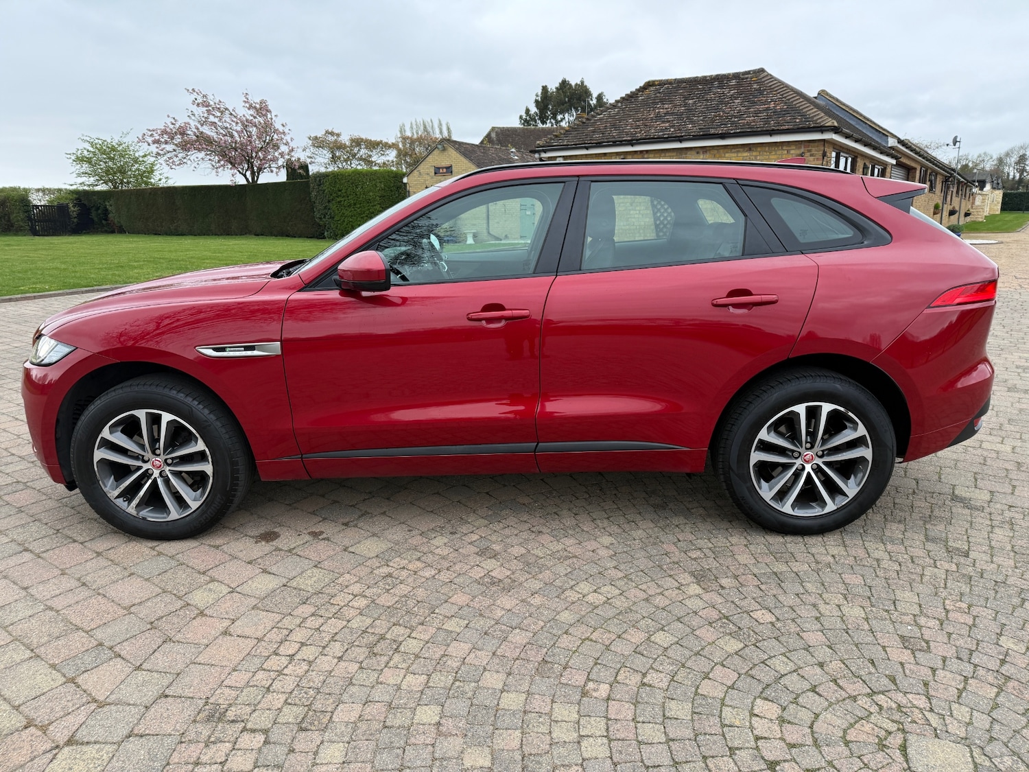 Used Jaguar F-Pace 2016 for sale - 78219646: Photo 8