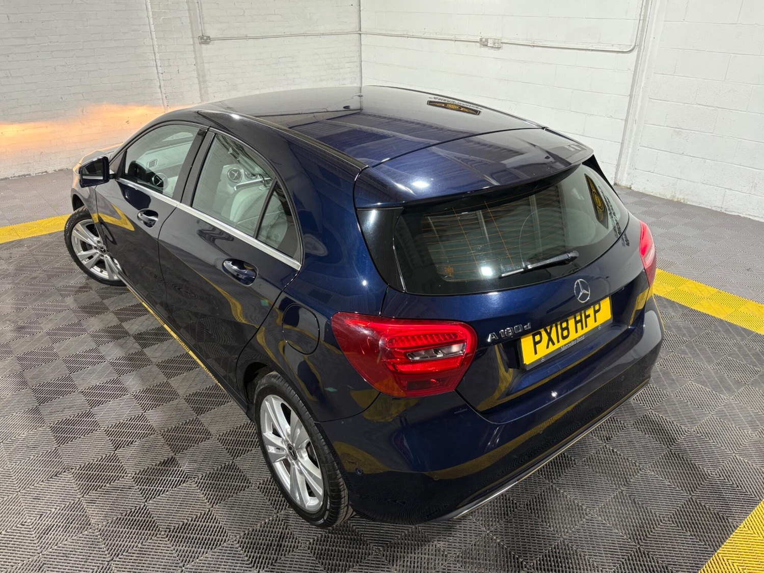 Used Mercedes-Benz A-Class 2018 for sale - 76592430: Photo 12