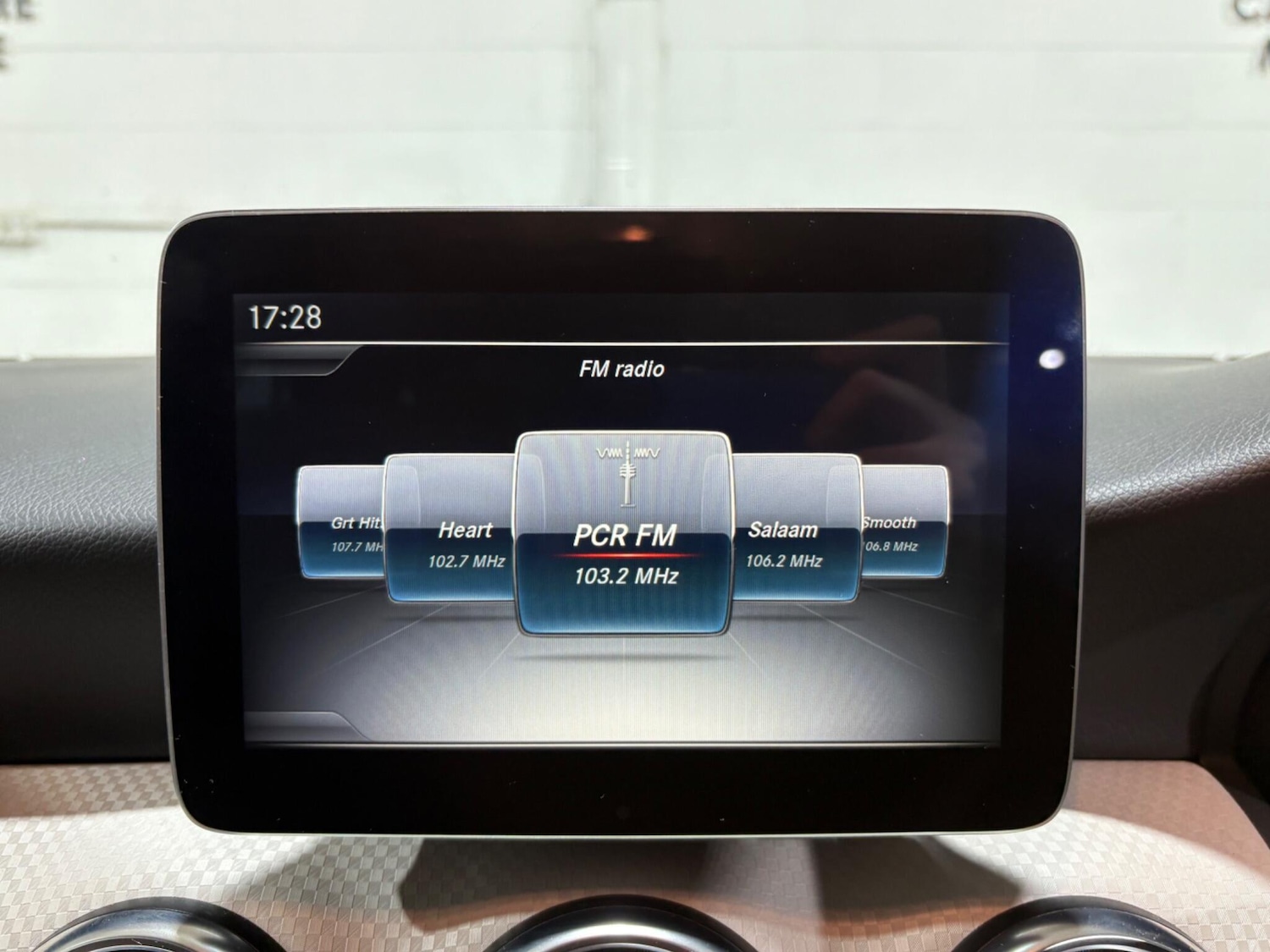 Used Mercedes-Benz A-Class 2018 for sale - 76592430: Photo 16