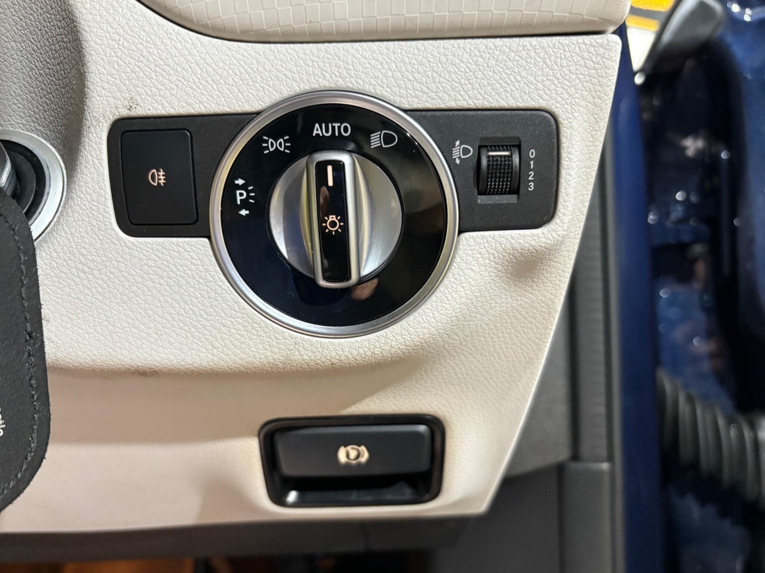 Used Mercedes-Benz A-Class 2018 for sale - 76592430: Photo 30