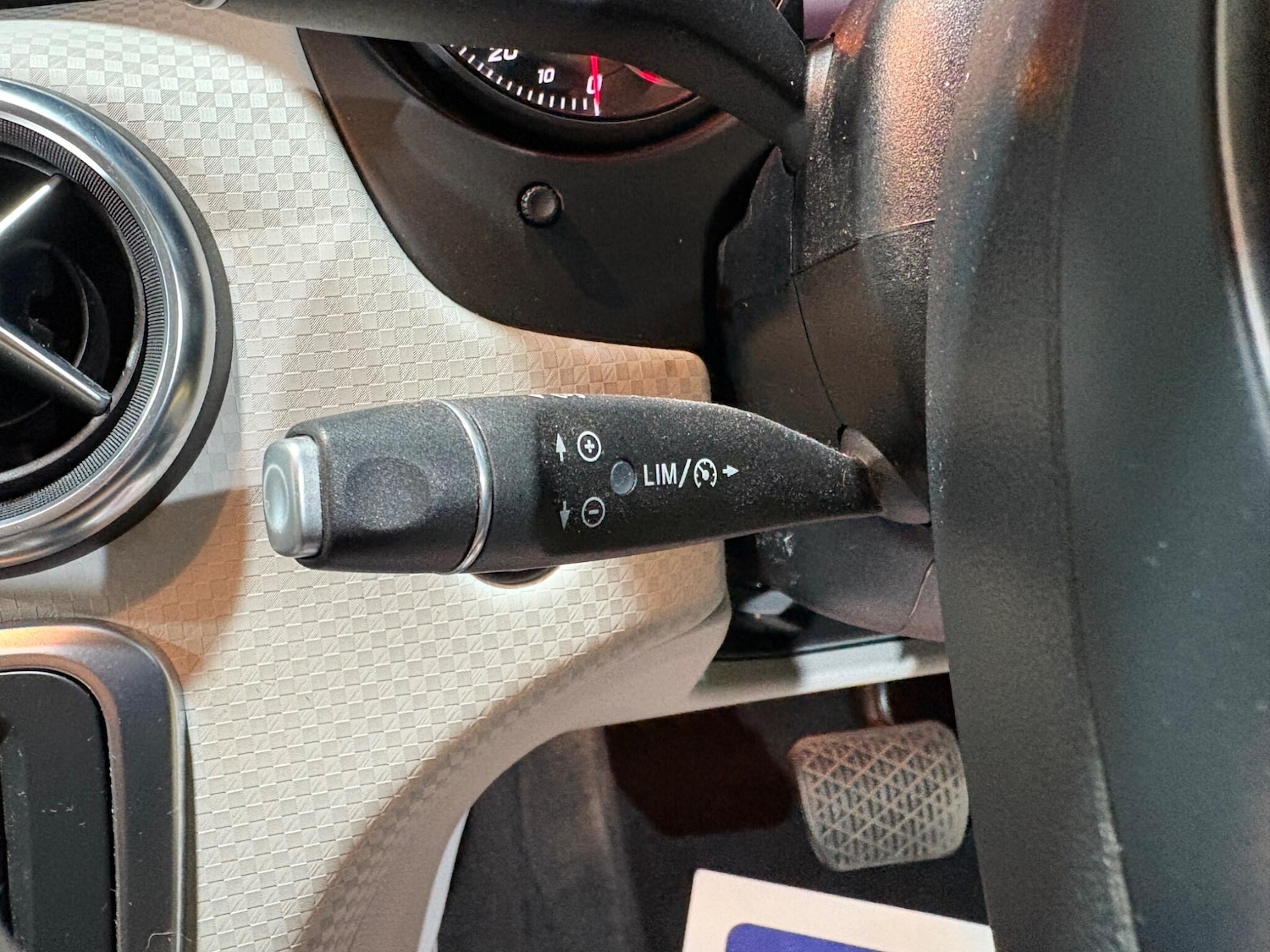 Used Mercedes-Benz A-Class 2018 for sale - 76592430: Photo 31