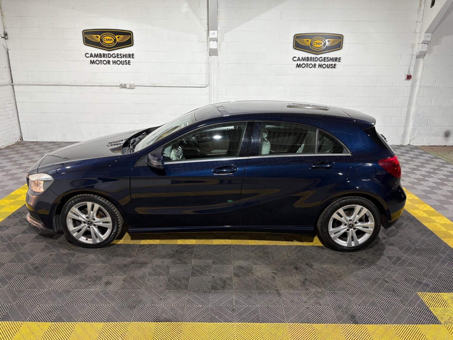 Used Mercedes-Benz A-Class 2018 for sale - 76592430: Photo 37