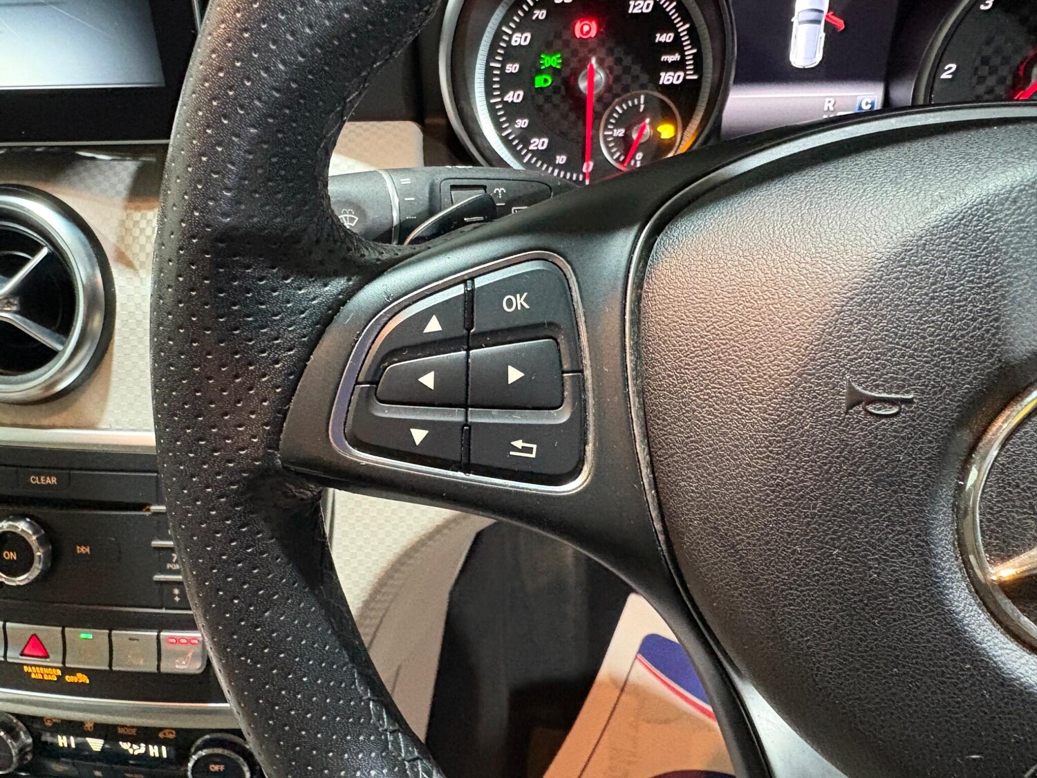 Used Mercedes-Benz A-Class 2018 for sale - 76592430: Photo 38