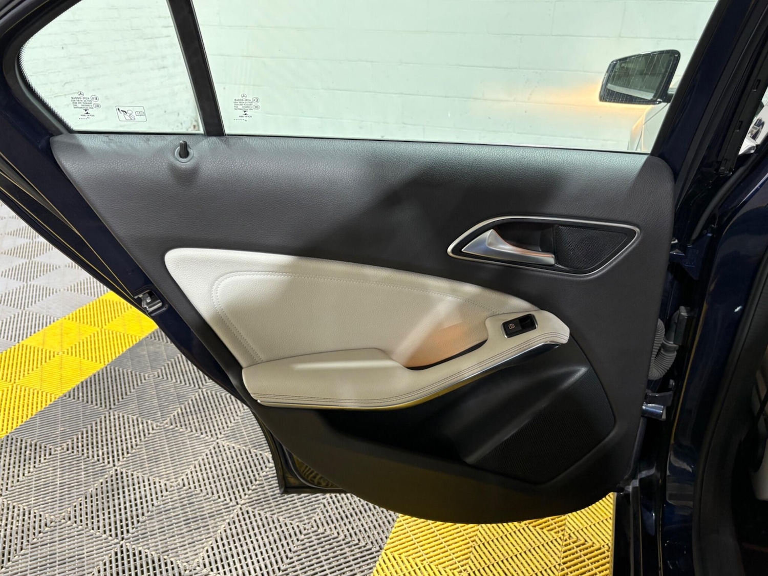 Used Mercedes-Benz A-Class 2018 for sale - 76592430: Photo 64