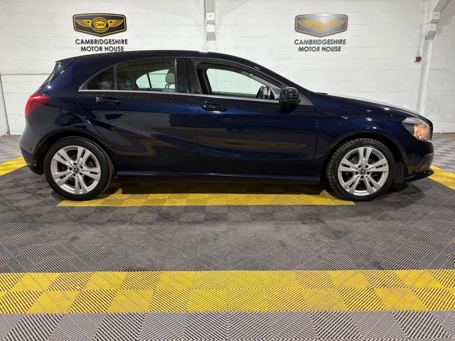 Used Mercedes-Benz A-Class 2018 for sale - 76592430: Photo 74