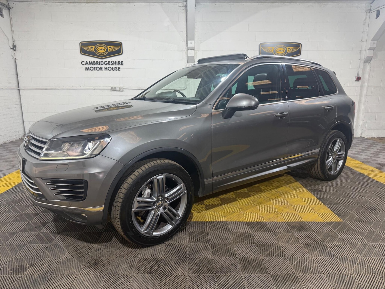 Used Volkswagen Touareg for sale - 78135569: Photo 4