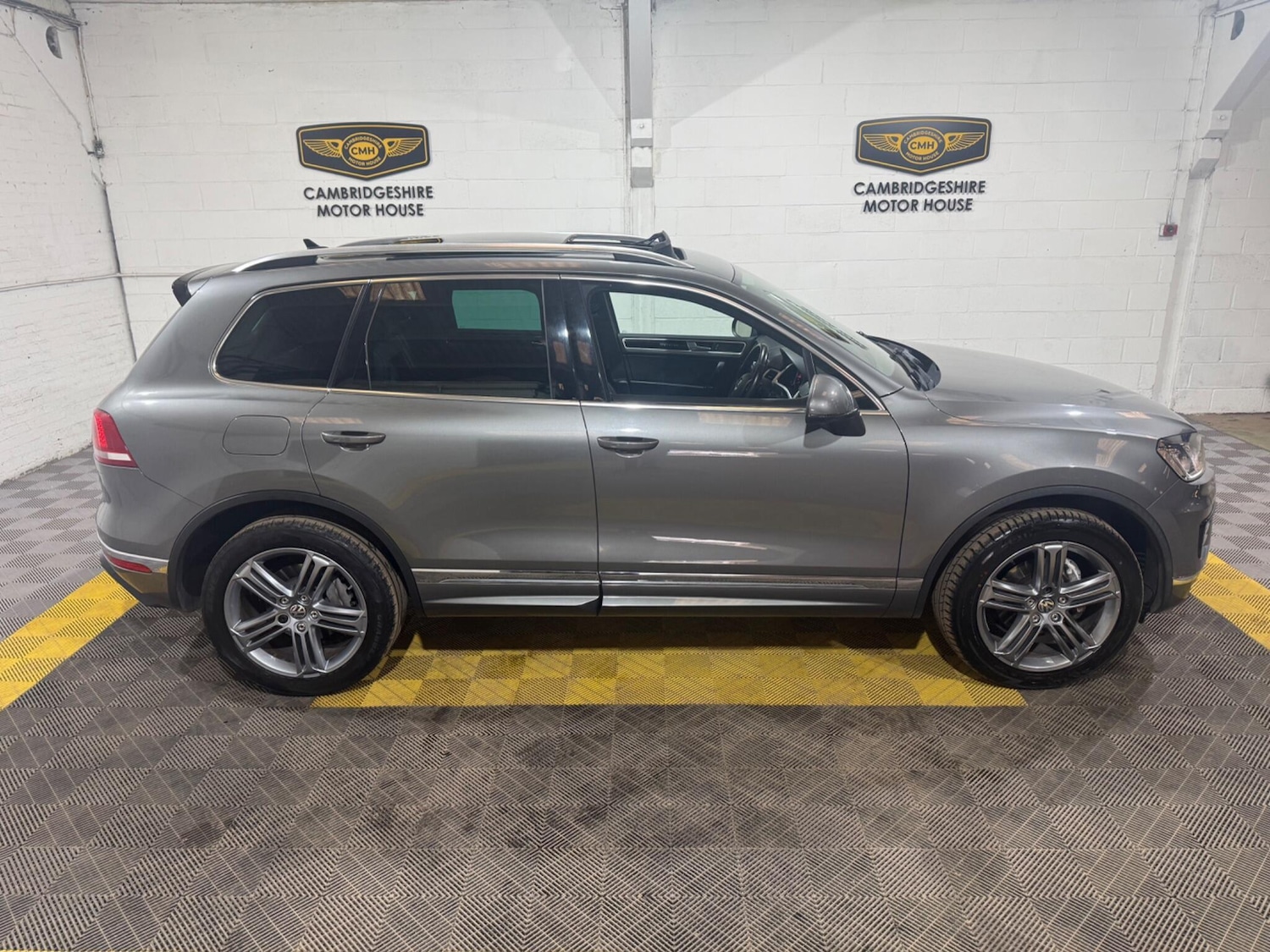 Used Volkswagen Touareg for sale - 78135569: Photo 42