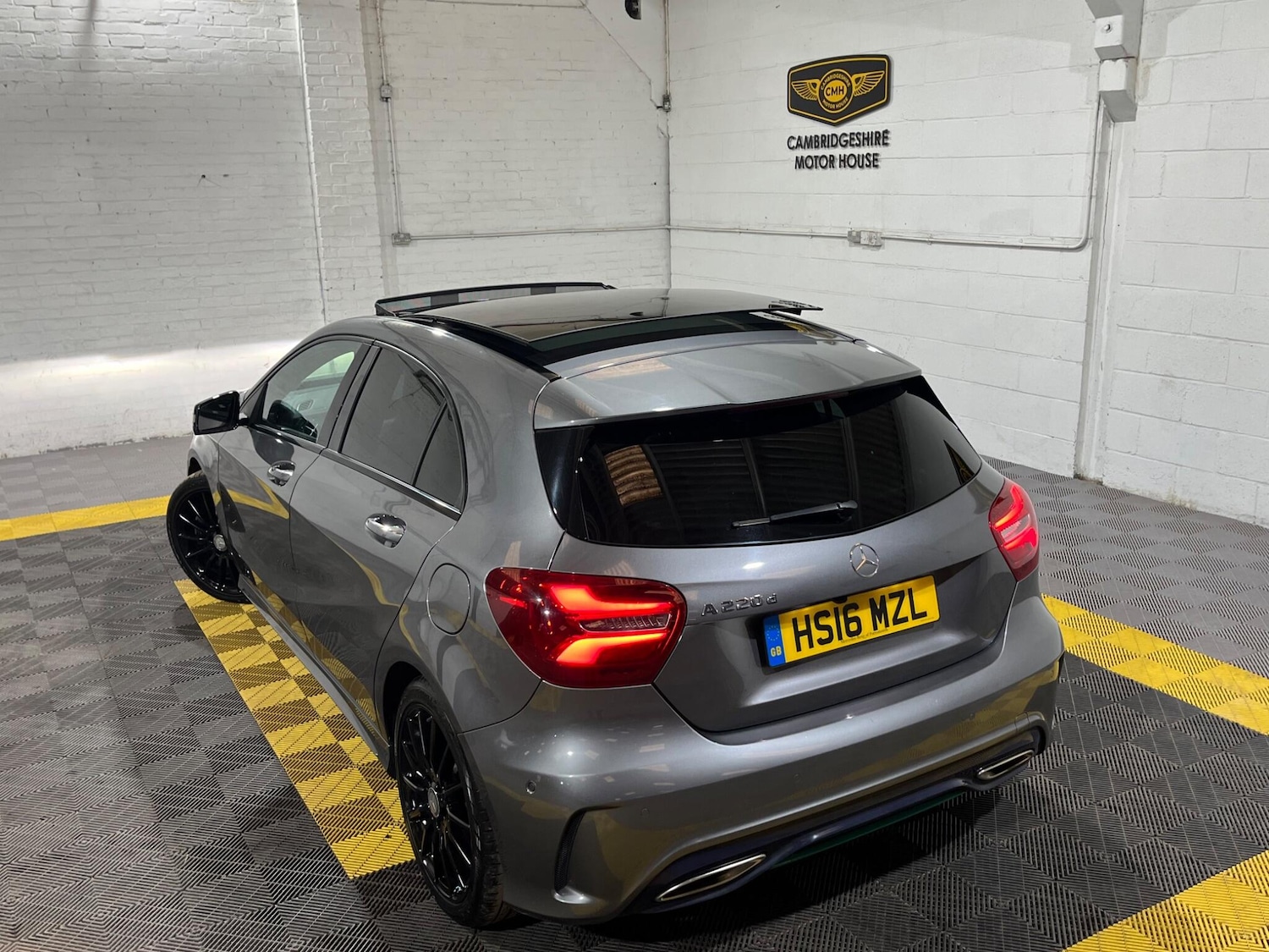 Used Mercedes-Benz A-Class 2016 for sale - 76337244: Photo 12