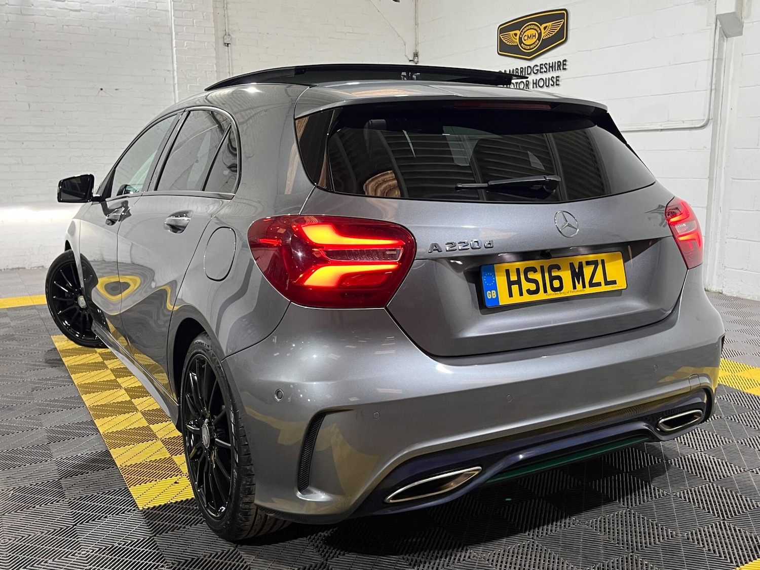 Used Mercedes-Benz A-Class 2016 for sale - 76337244: Photo 2