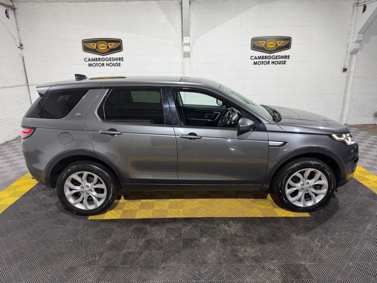 Used Land Rover Discovery Sport 2018 for sale - 74622652: Photo 22