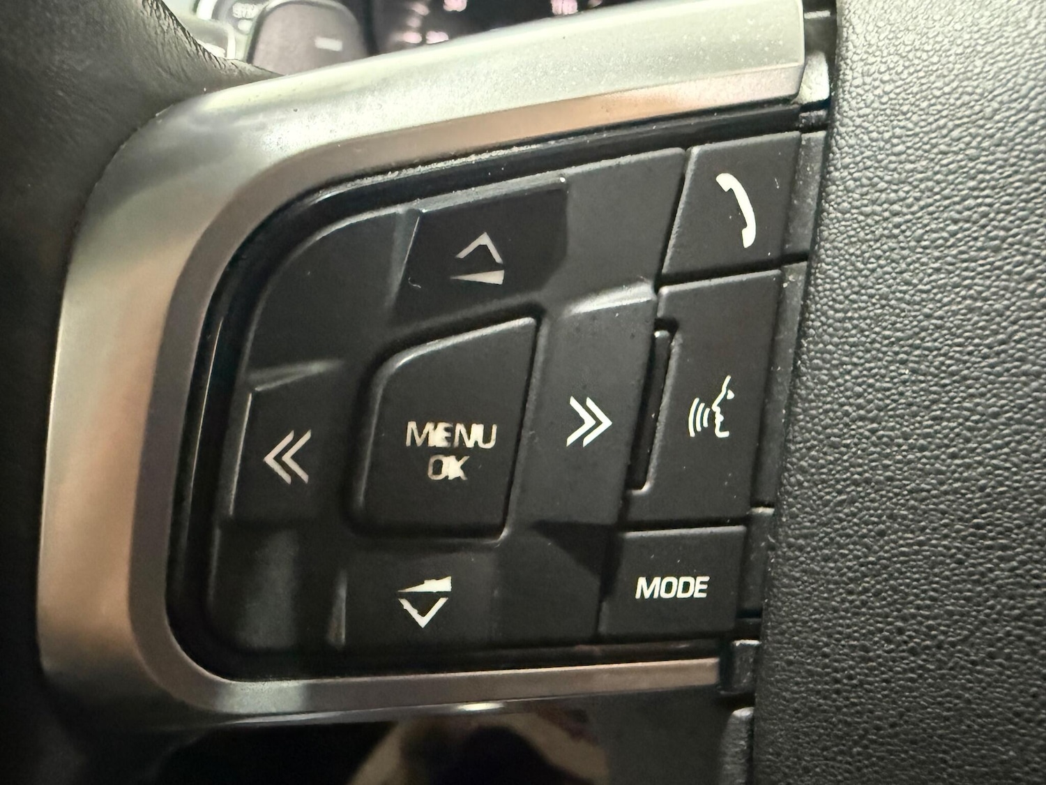 Used Land Rover Discovery Sport 2018 for sale - 74622652: Photo 29