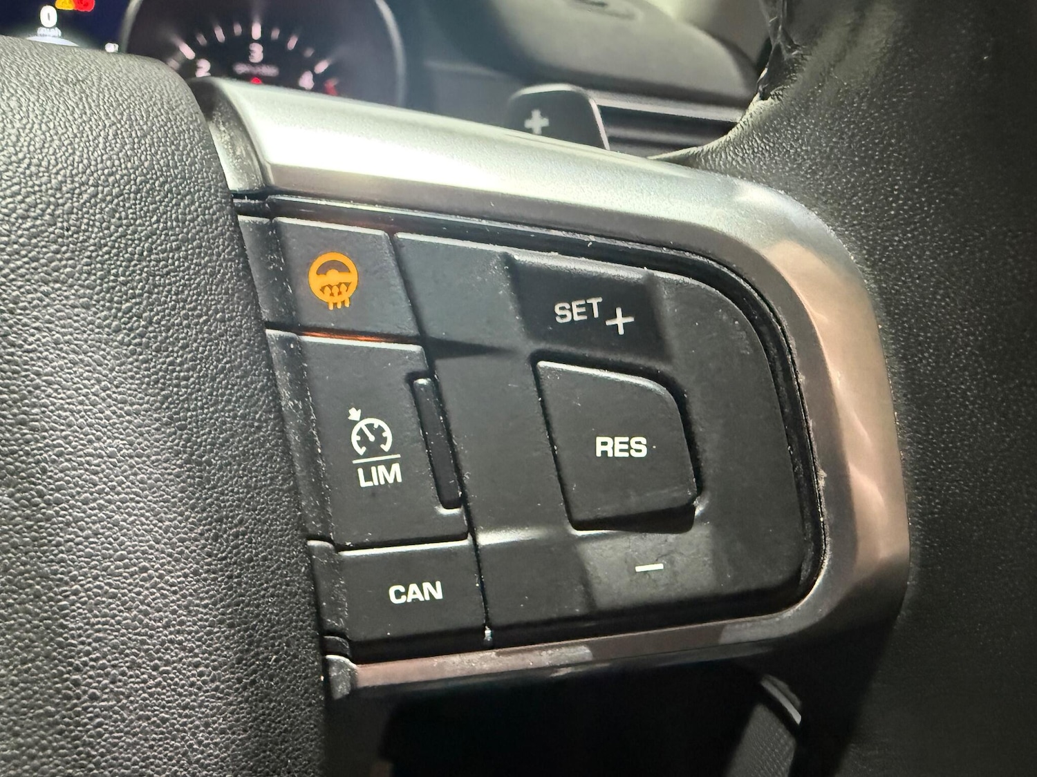 Used Land Rover Discovery Sport 2018 for sale - 74622652: Photo 34