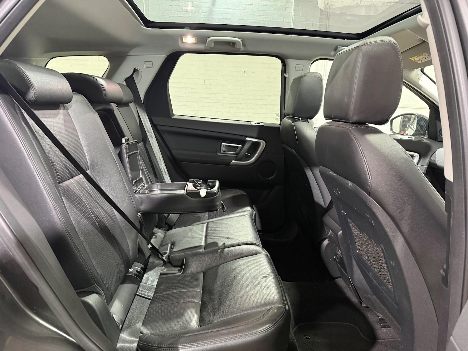 Used Land Rover Discovery Sport 2018 for sale - 74622652: Photo 46