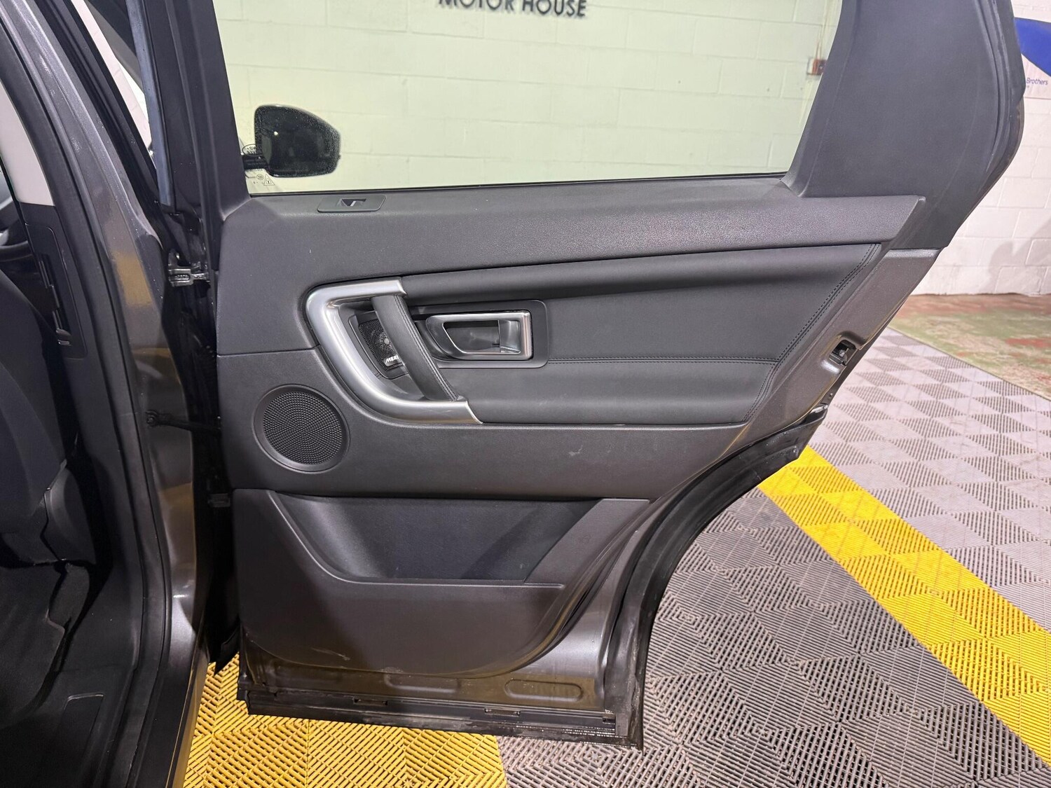 Used Land Rover Discovery Sport 2018 for sale - 74622652: Photo 47