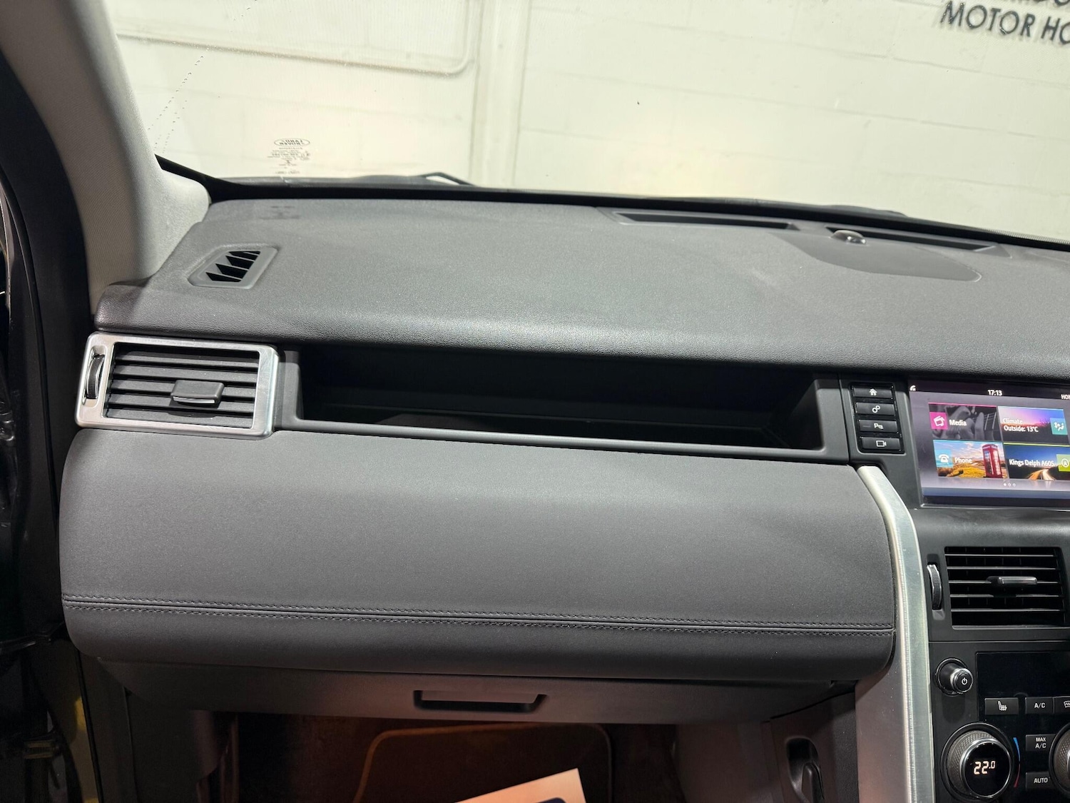 Used Land Rover Discovery Sport 2018 for sale - 74622652: Photo 55