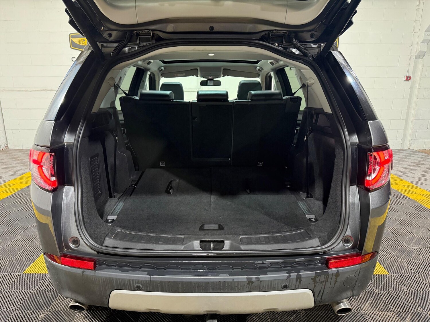 Used Land Rover Discovery Sport 2018 for sale - 74622652: Photo 78