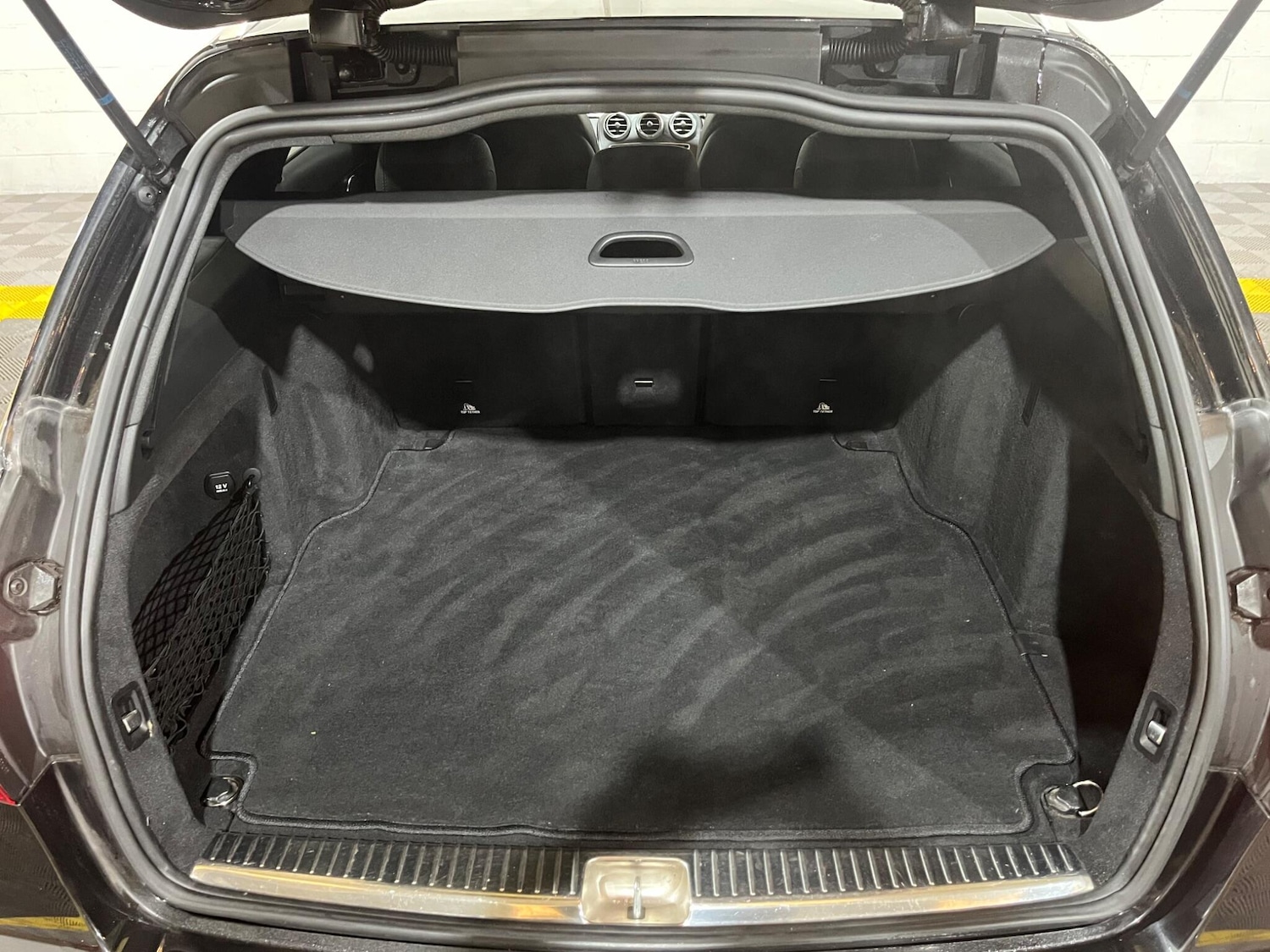 Used Mercedes-Benz C Class 2018 for sale - 77084407: Photo 13