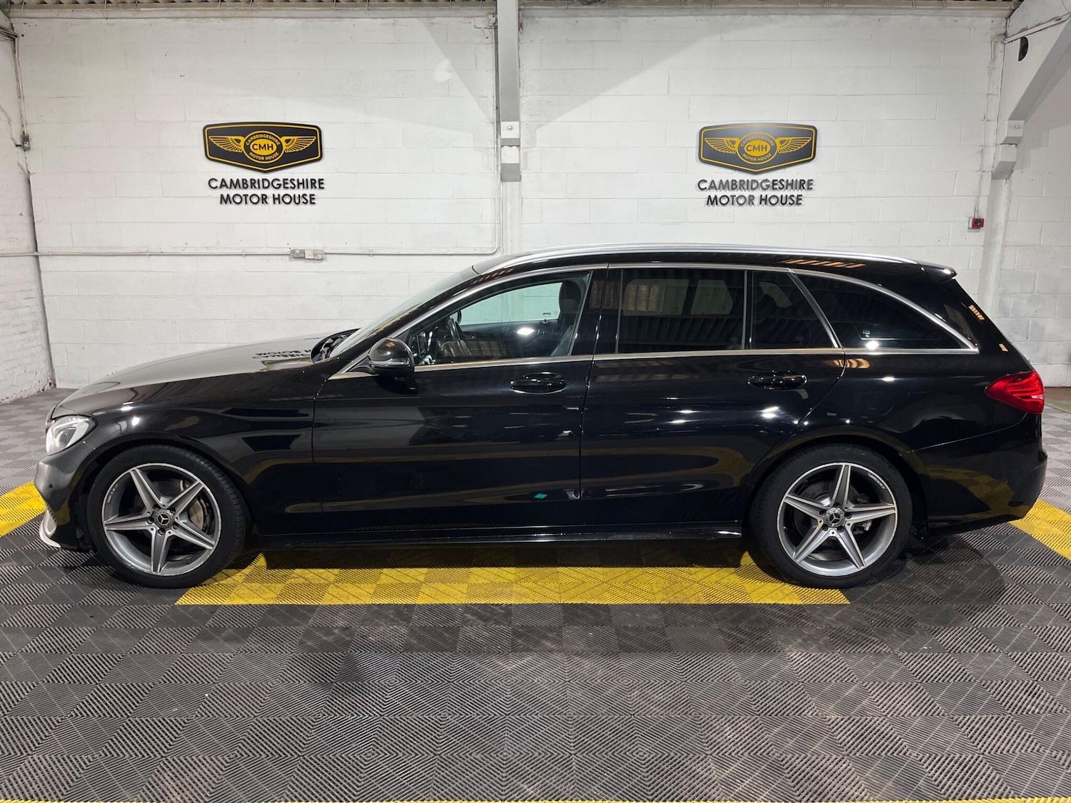 Used Mercedes-Benz C Class 2018 for sale - 77084407: Photo 8