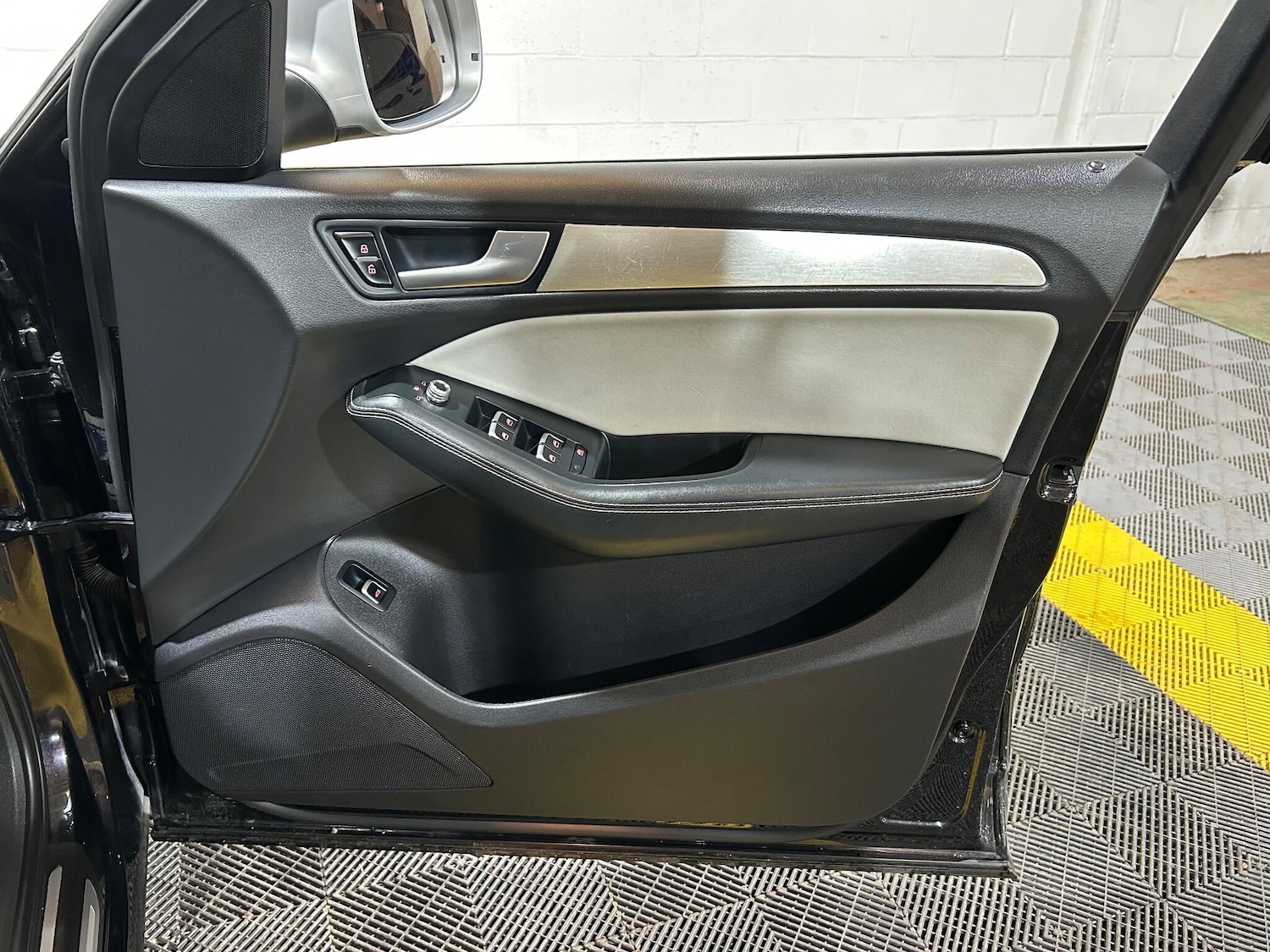 Used Audi SQ5 2014 for sale - 76326446: Photo 39