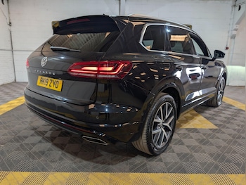 Used Volkswagen Touareg 2019 for sale - 79212072: Photo