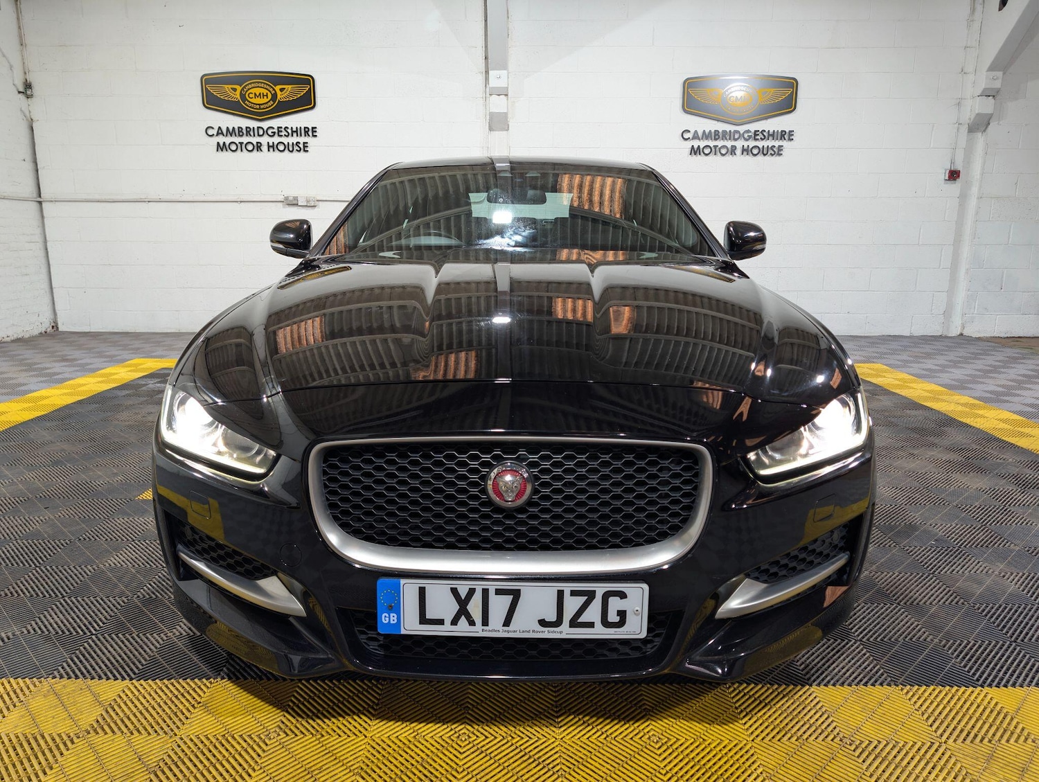 Used Jaguar XE 2017 for sale - 77768532: Photo 11