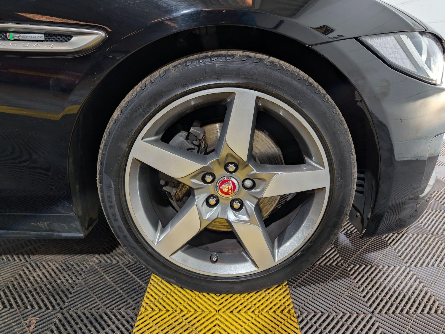 Used Jaguar XE 2017 for sale - 77768532: Photo 12