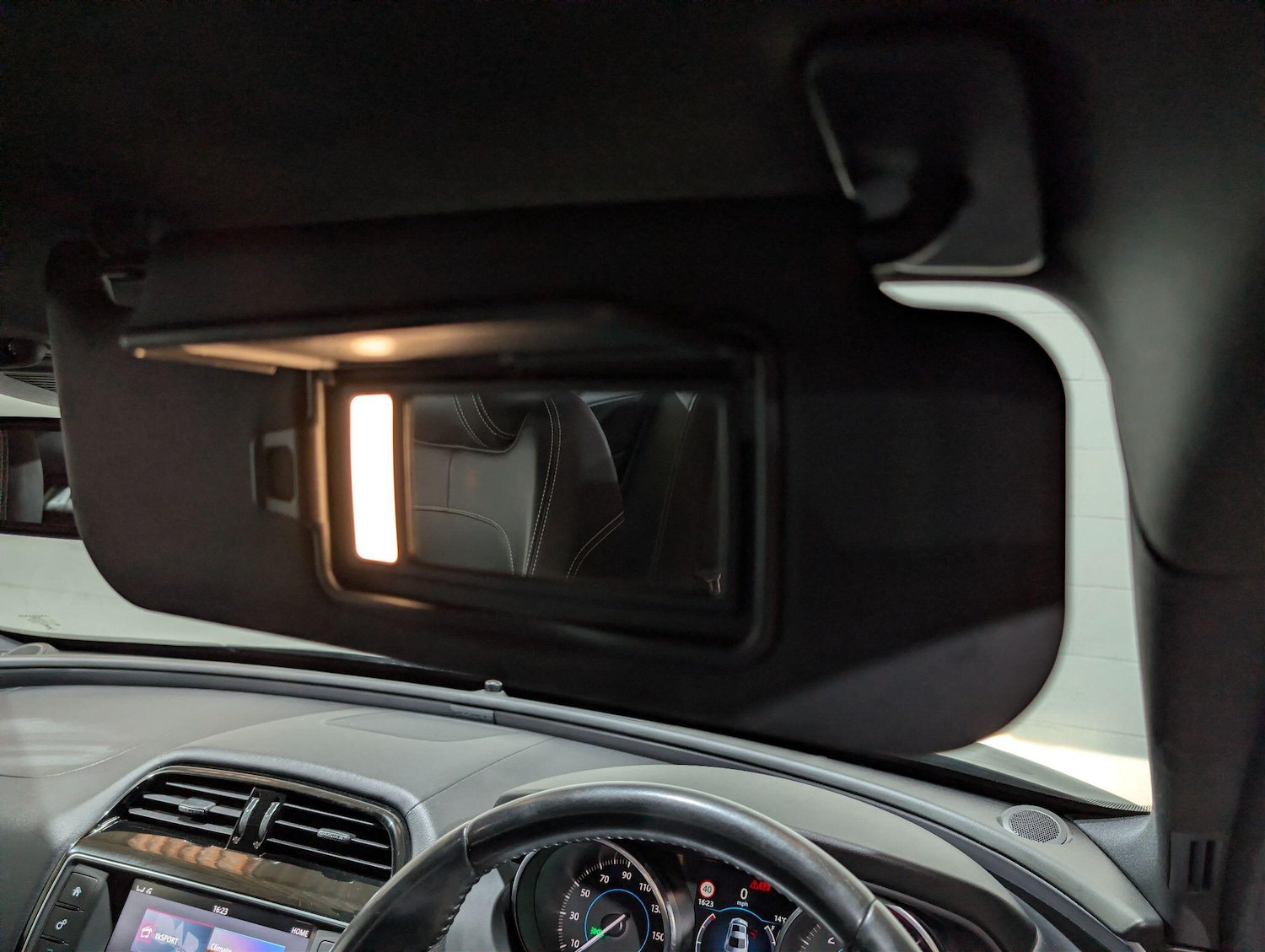 Used Jaguar XE 2017 for sale - 77768532: Photo 13