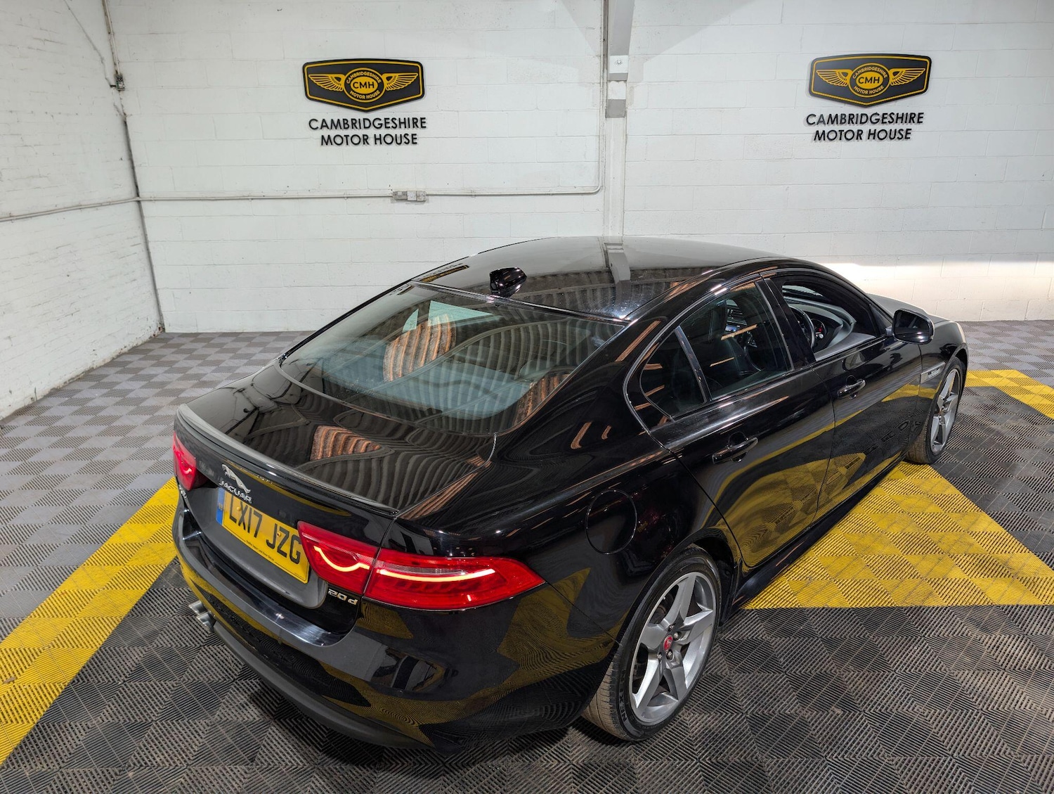 Used Jaguar XE 2017 for sale - 77768532: Photo 14