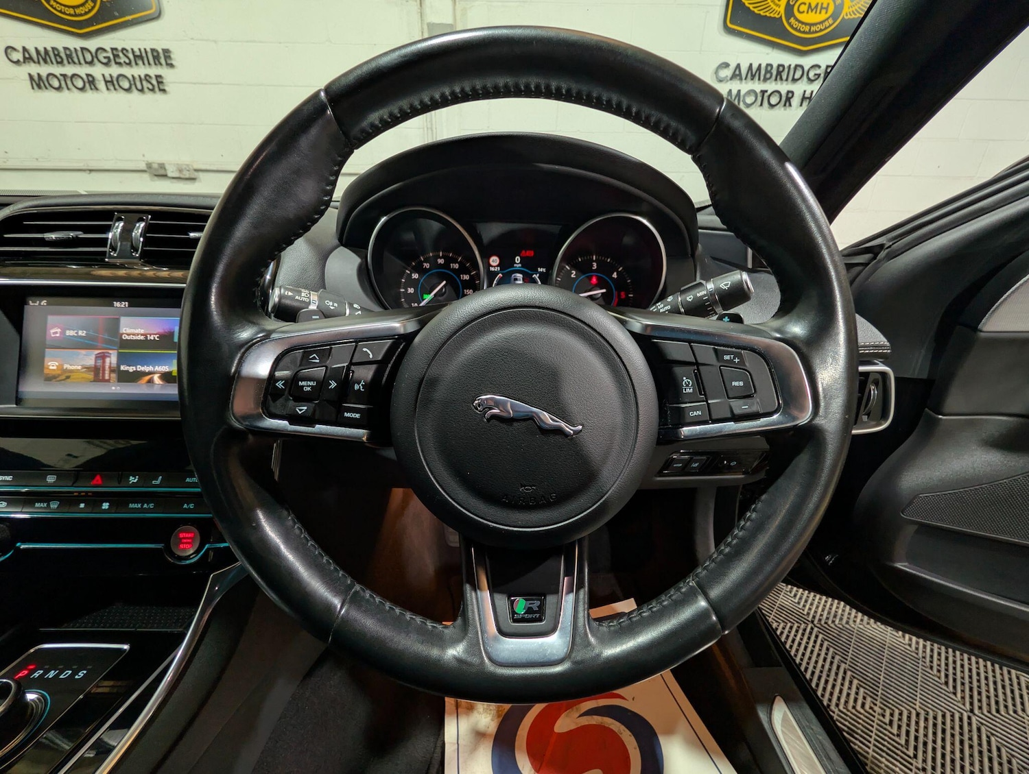 Used Jaguar XE 2017 for sale - 77768532: Photo 19