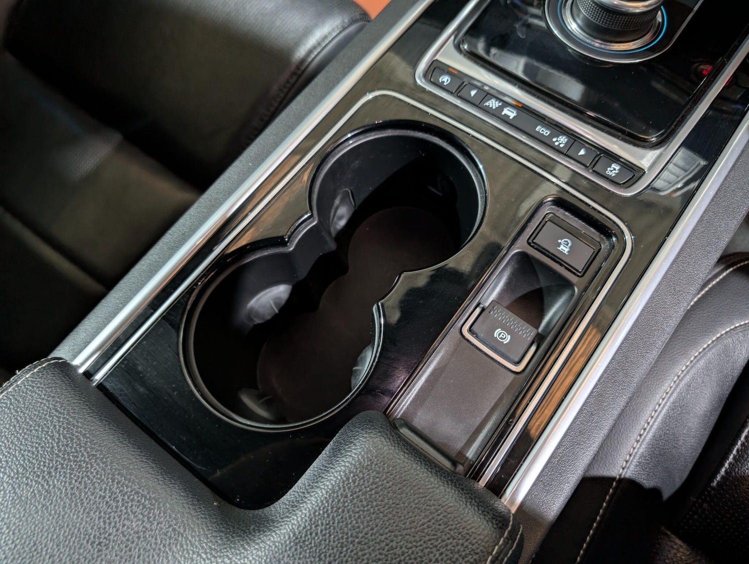 Used Jaguar XE 2017 for sale - 77768532: Photo 24