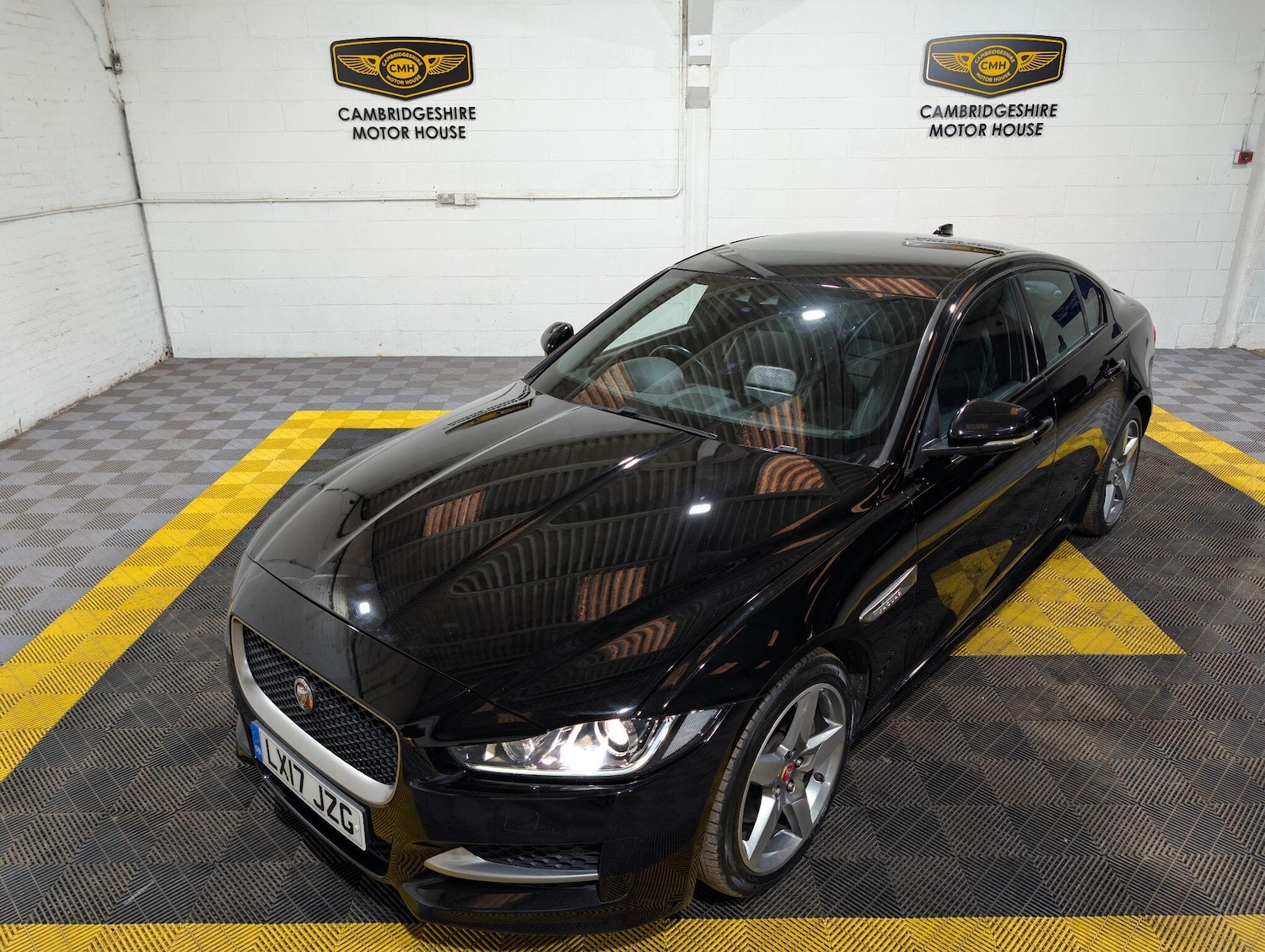 Used Jaguar XE 2017 for sale - 77768532: Photo 43