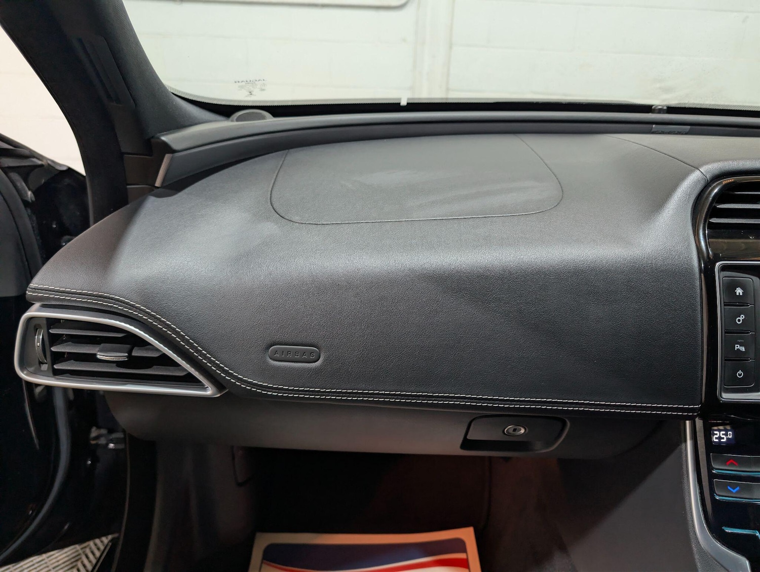 Used Jaguar XE 2017 for sale - 77768532: Photo 58