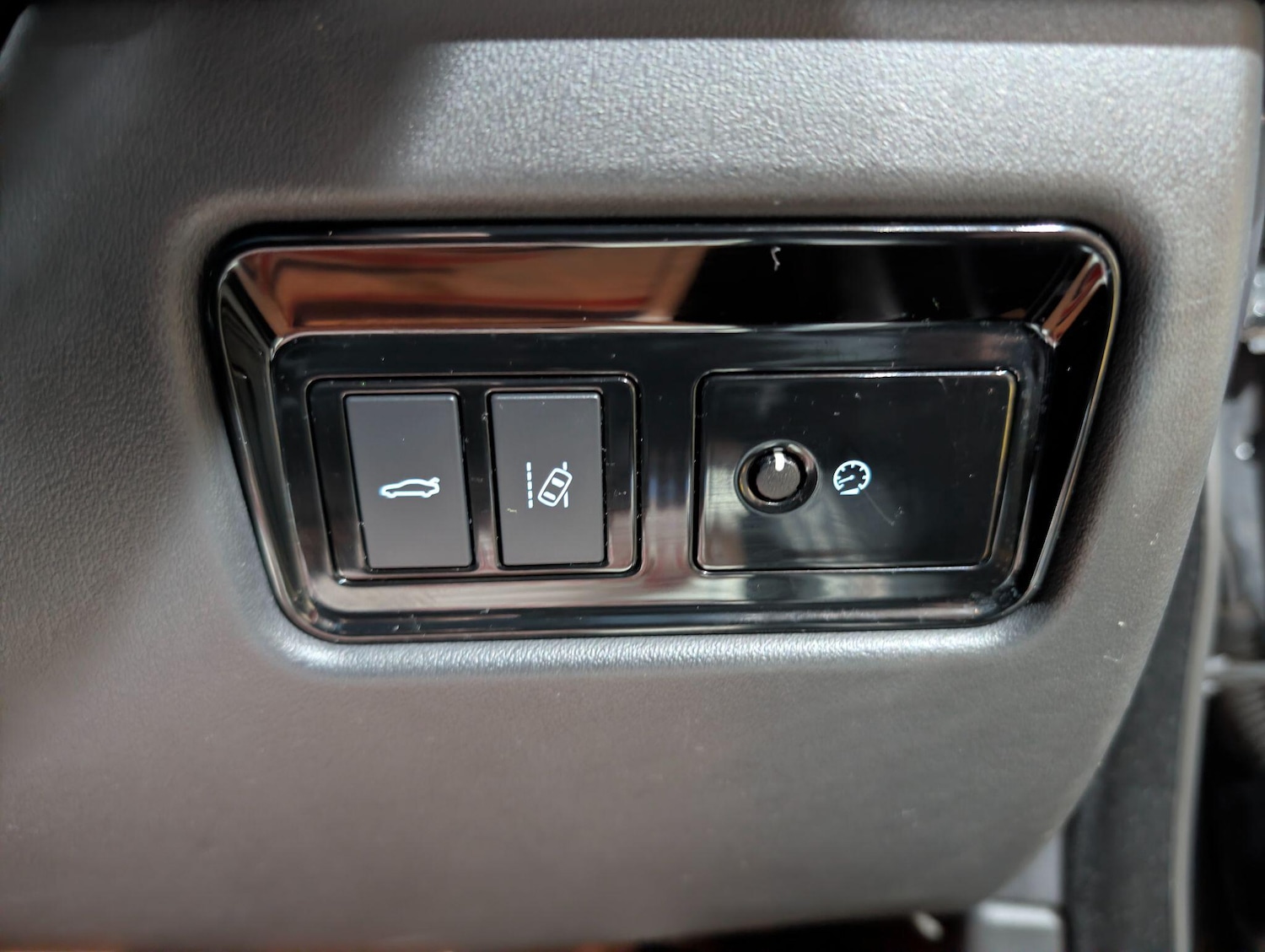 Used Jaguar XE 2017 for sale - 77768532: Photo 60