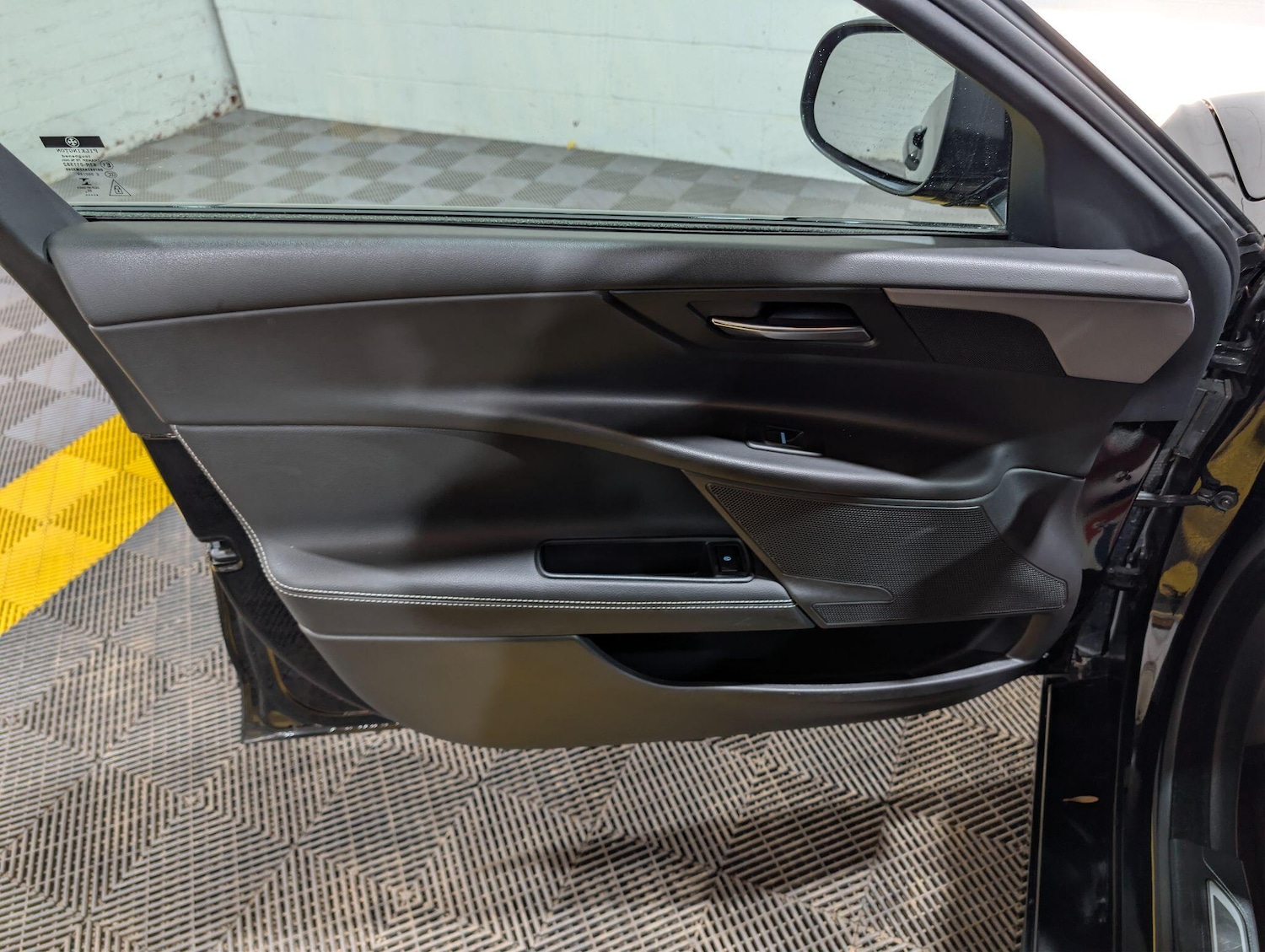 Used Jaguar XE 2017 for sale - 77768532: Photo 65