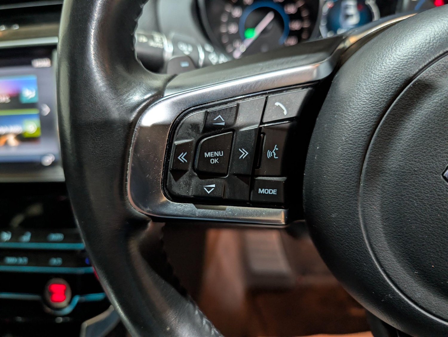 Used Jaguar XE 2017 for sale - 77768532: Photo 69