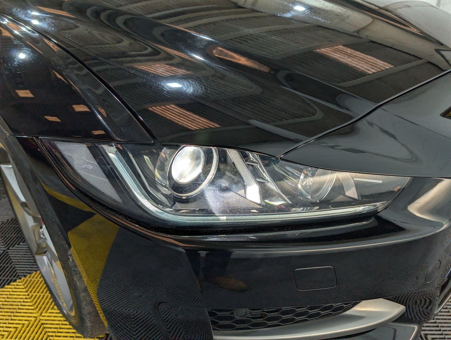 Used Jaguar XE 2017 for sale - 77768532: Photo 70