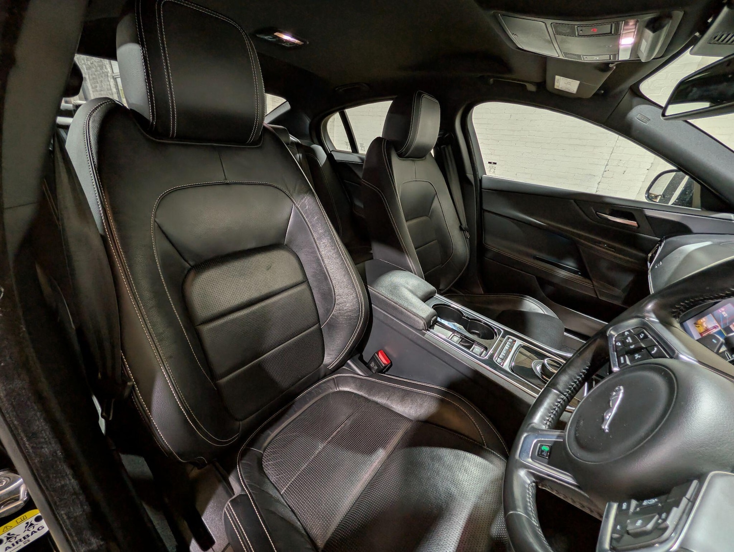 Used Jaguar XE 2017 for sale - 77768532: Photo 8