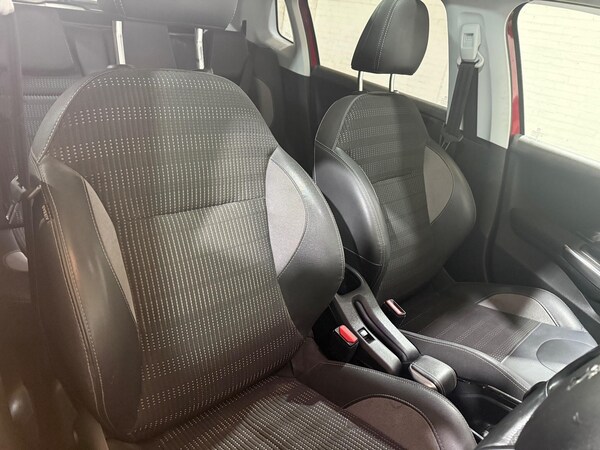 Used Peugeot 2008 2018 for sale - 76179658: Photo 33