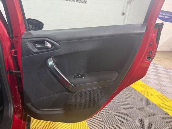 Used Peugeot 2008 2018 for sale - 76179658: Photo 44