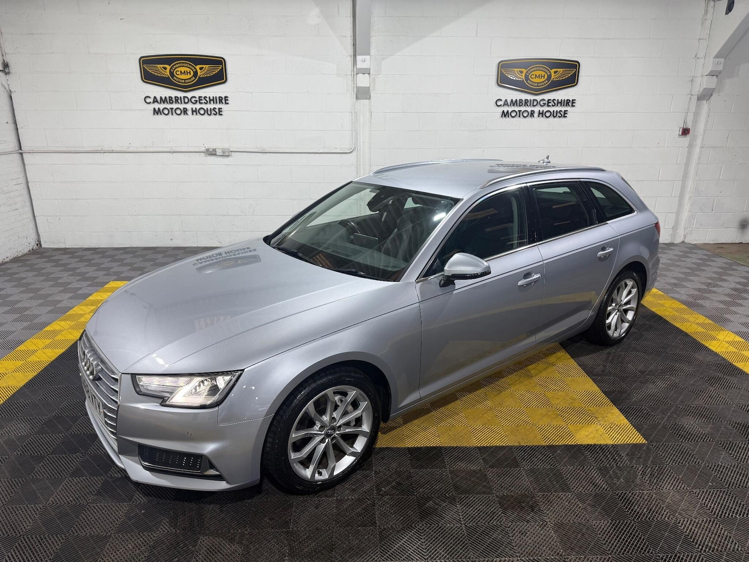Used Audi A4 Avant 2019 for sale - 76667120: Photo 13