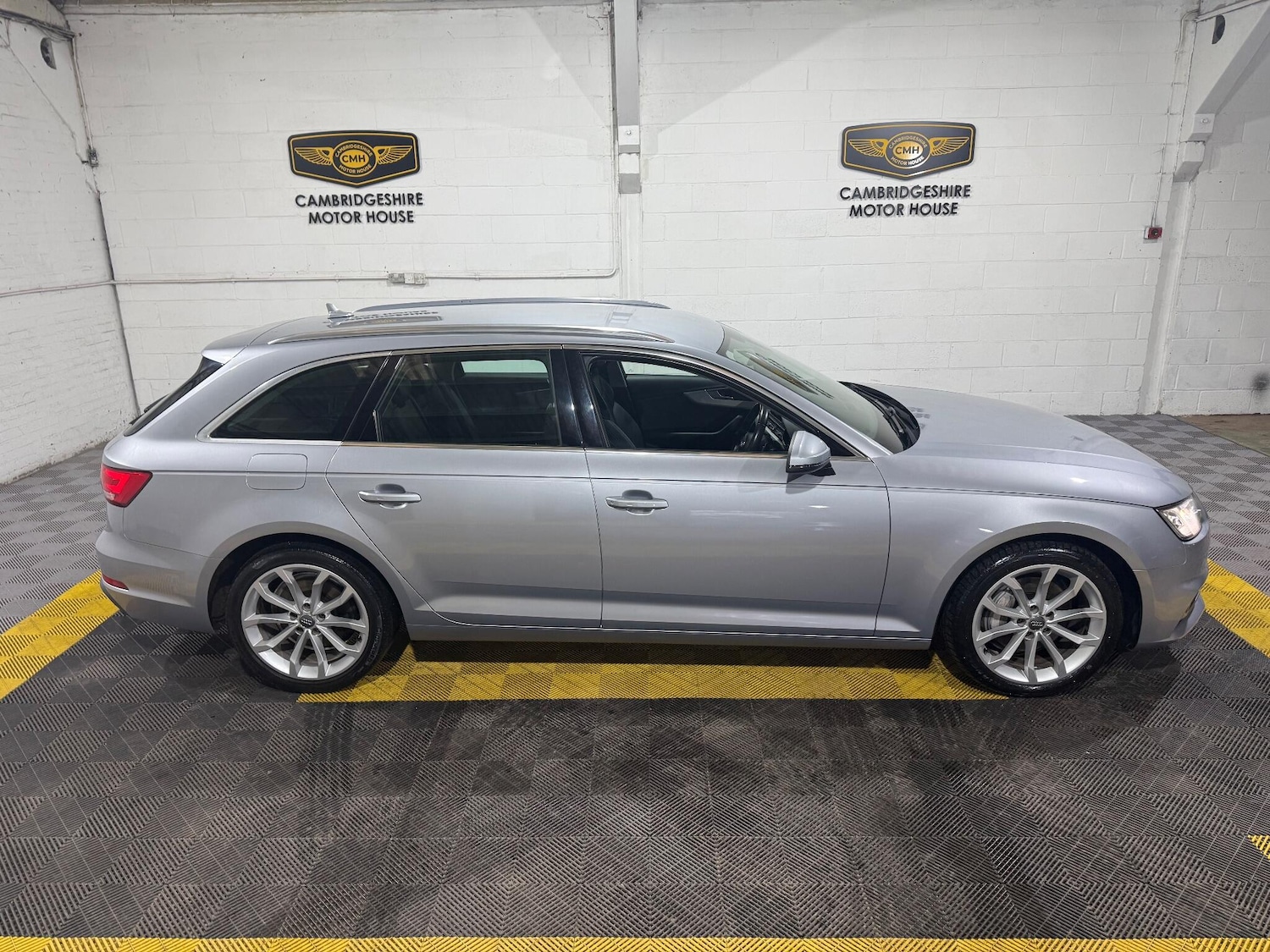 Used Audi A4 Avant 2019 for sale - 76667120: Photo 24