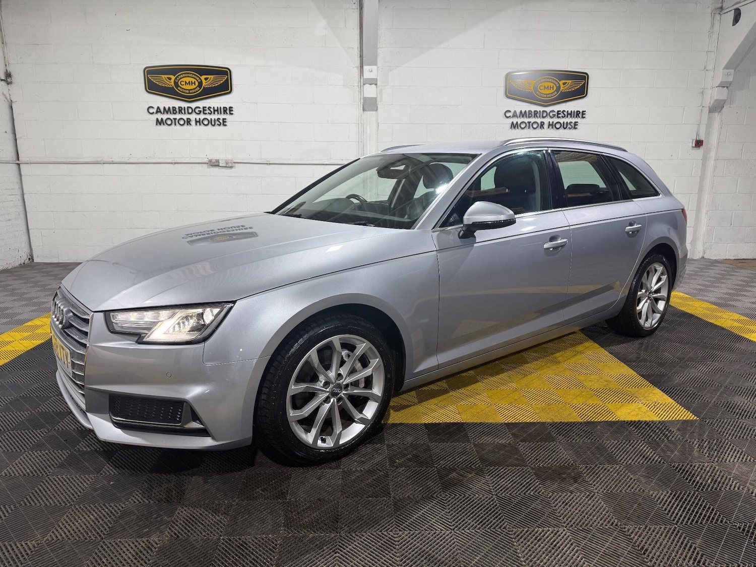 Used Audi A4 Avant 2019 for sale - 76667120: Photo 4